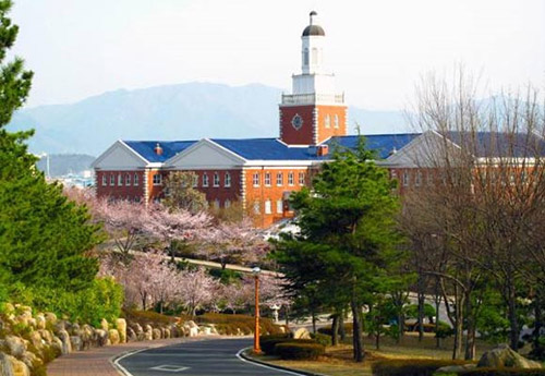 Khám phá những trường đại học đẹp lung linh trong các bộ phim Hàn