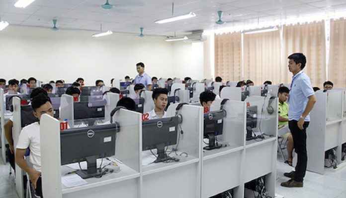 Bộ GD-ĐT sẽ cho thí sinh làm bài thi THPT Quốc gia trên máy tính
