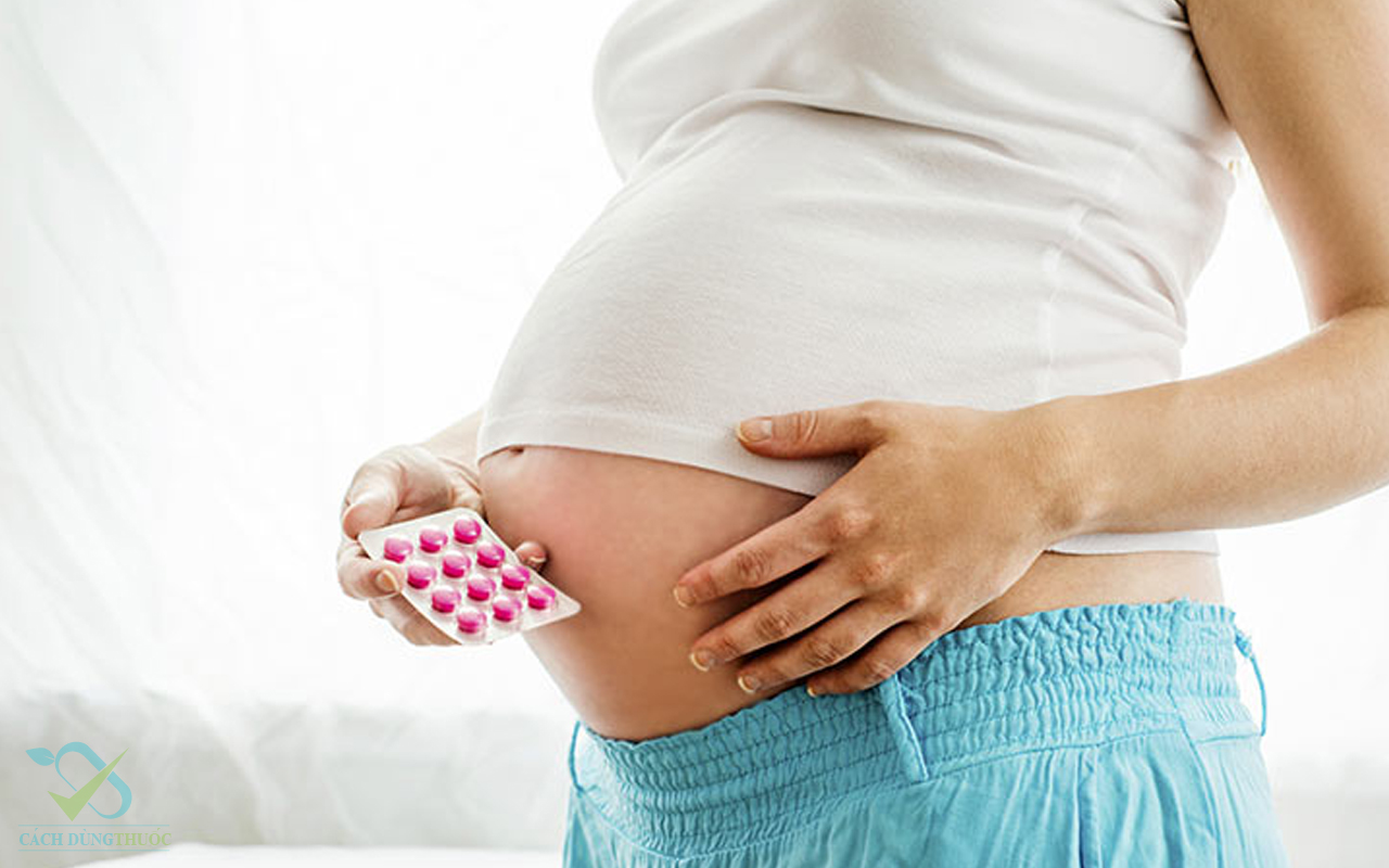 Thận trọng khi dùng thuốc Celecoxib đối với phụ nữ mang thai