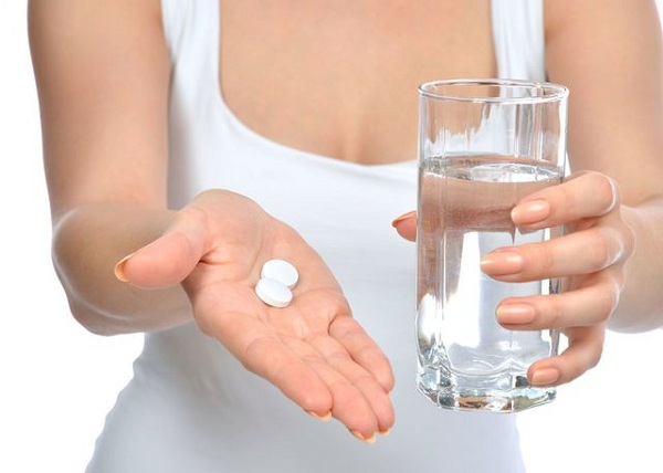 Dược sĩ lưu ý 6 loại thuốc không được bẻ hoặc nhai khi uống